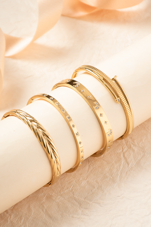 The Art of Layering: How to Stack Your Jewelry Like a Pro