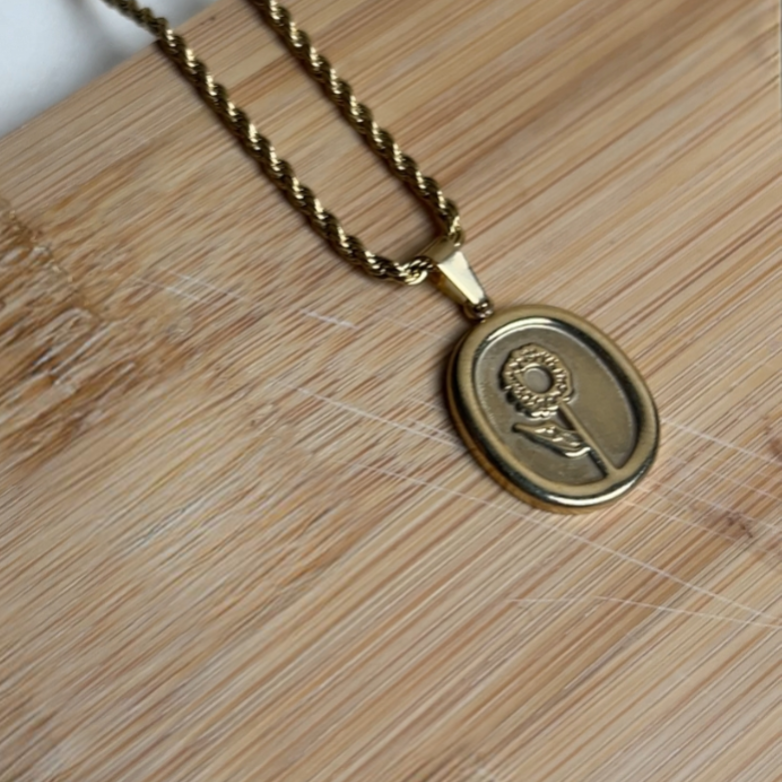 Dainty Sunflower Necklace