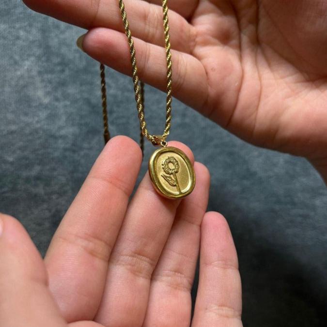 Dainty Sunflower Necklace